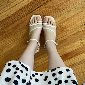 Dolce Vita sandals size 6